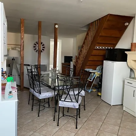 Сasa de vacaciones Les Roses