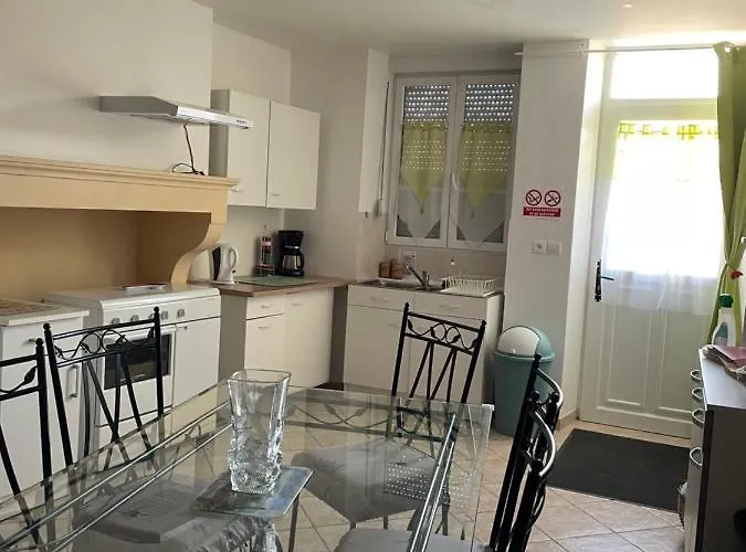 Les Roses Hébergement de vacances *